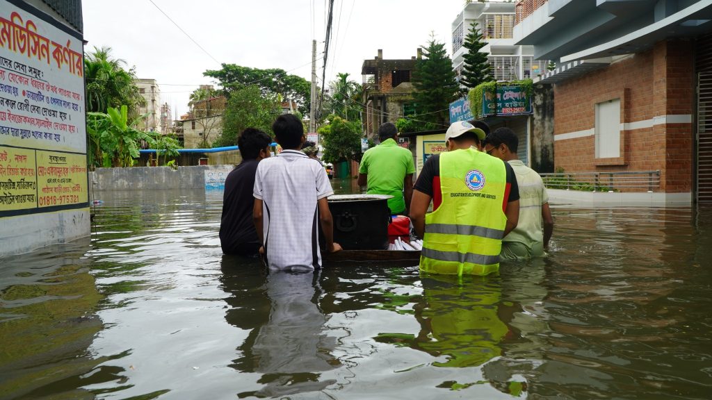 Emergency Relief : HOT MEAL DISTRIBUTION